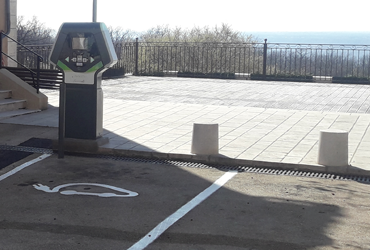 Nouvelle borne de recharge à Aiguines