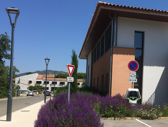  Borne à Néoules 